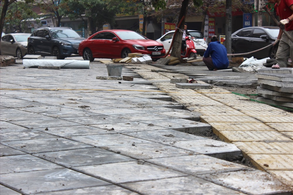 Xu hướng lát gạch giả đá coric cho vỉ hè Hà Nội năm 2018